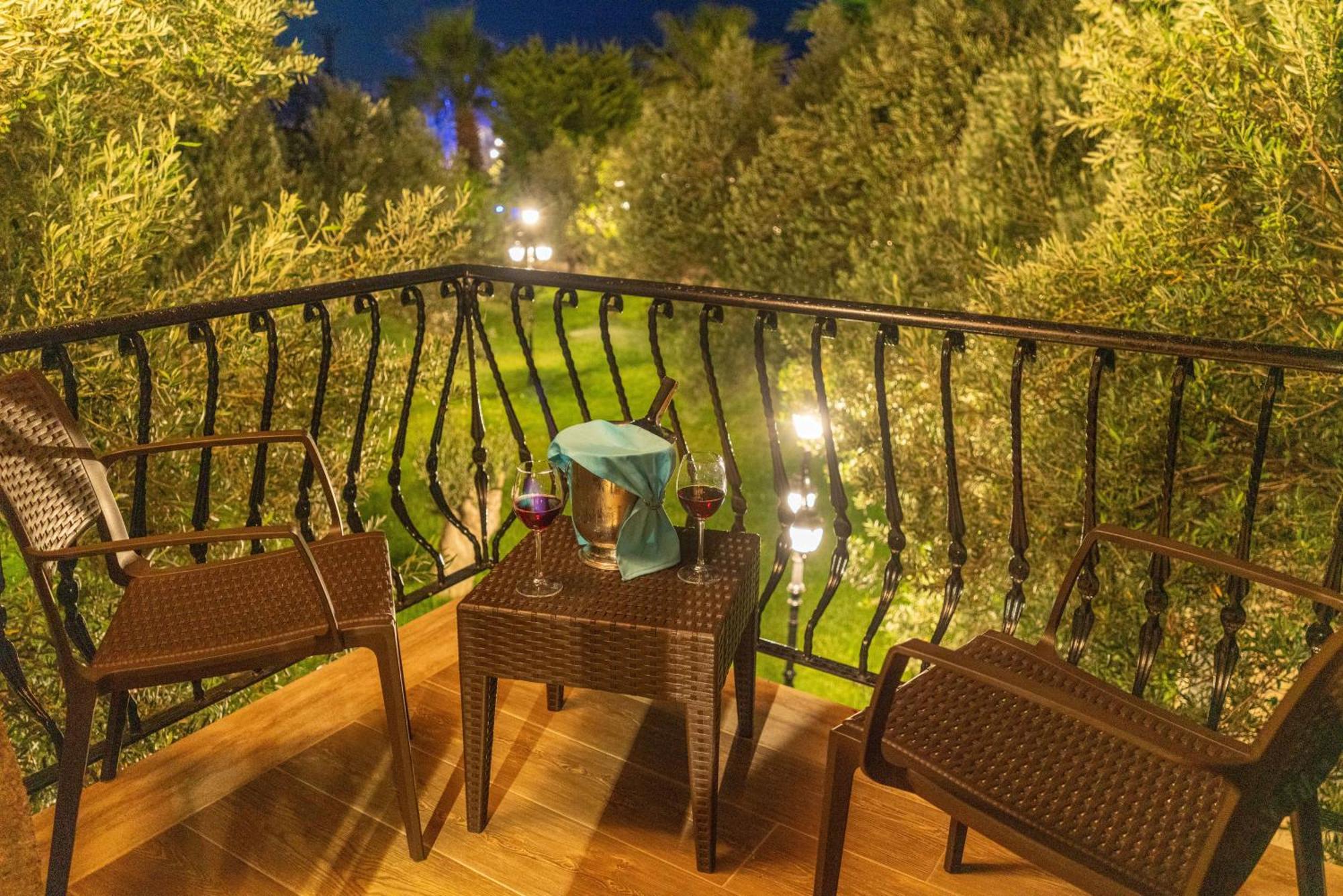 Assos Park Hotel Екстер'єр фото